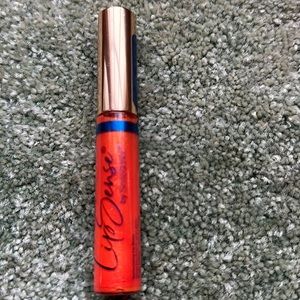 Senegence lip gloss